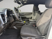 CLEAN CARFAX, BOLD STYLE MEETS REAL CAPABILITY Turbocharged 2.7L 4-Cylinder Engine | Eight-Speed Aut... (image 9)