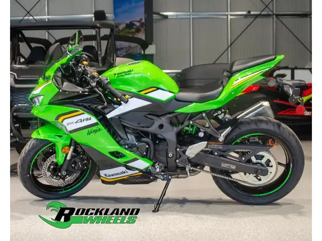 2025 Kawasaki NINJA ZX-4RR KRT in Sport Bikes in Ottawa - Image 11