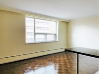 Viewings To schedule a viewing, please call 647-694-3951. 1516 Bathurst St. Toronto, ON M5P 3H3 Bath... (image 3)