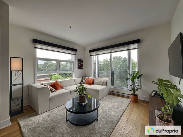 $596,000 - Condominium in Villeray / St-Michel / Parc-Extension — photo 1