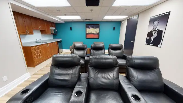 Apartment for Rent at Silvercreek Parkway, Guelph in Long Term Rentals in Guelph - Image 9