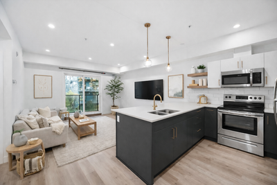 710 Westminster, The Oxford Located in the heart of West Broadway! On Site Features Underground Park...