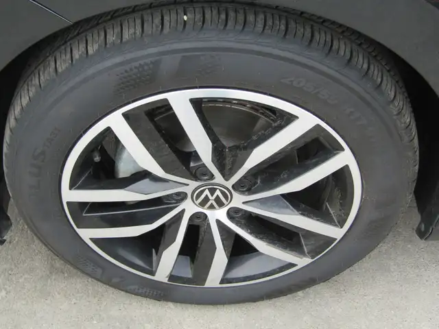2026 Volkswagen Jetta Comfortline Leather Low KM | CarPlay || Ba in Cars & Trucks in Calgary - Image 14