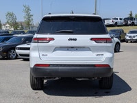 This Jeep Grand Cherokee L has a durable Regular Unleaded V-6 3.6 L/220 engine powering this Automat... (image 5)
