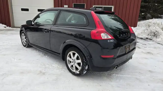 2011 Volvo C3064840174156035122