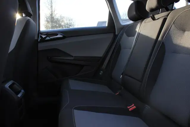 2024 Volkswagen Taos Trendline 4MOTION for sale in Cars & Trucks in Comox / Courtenay / Cumberland - Image 12