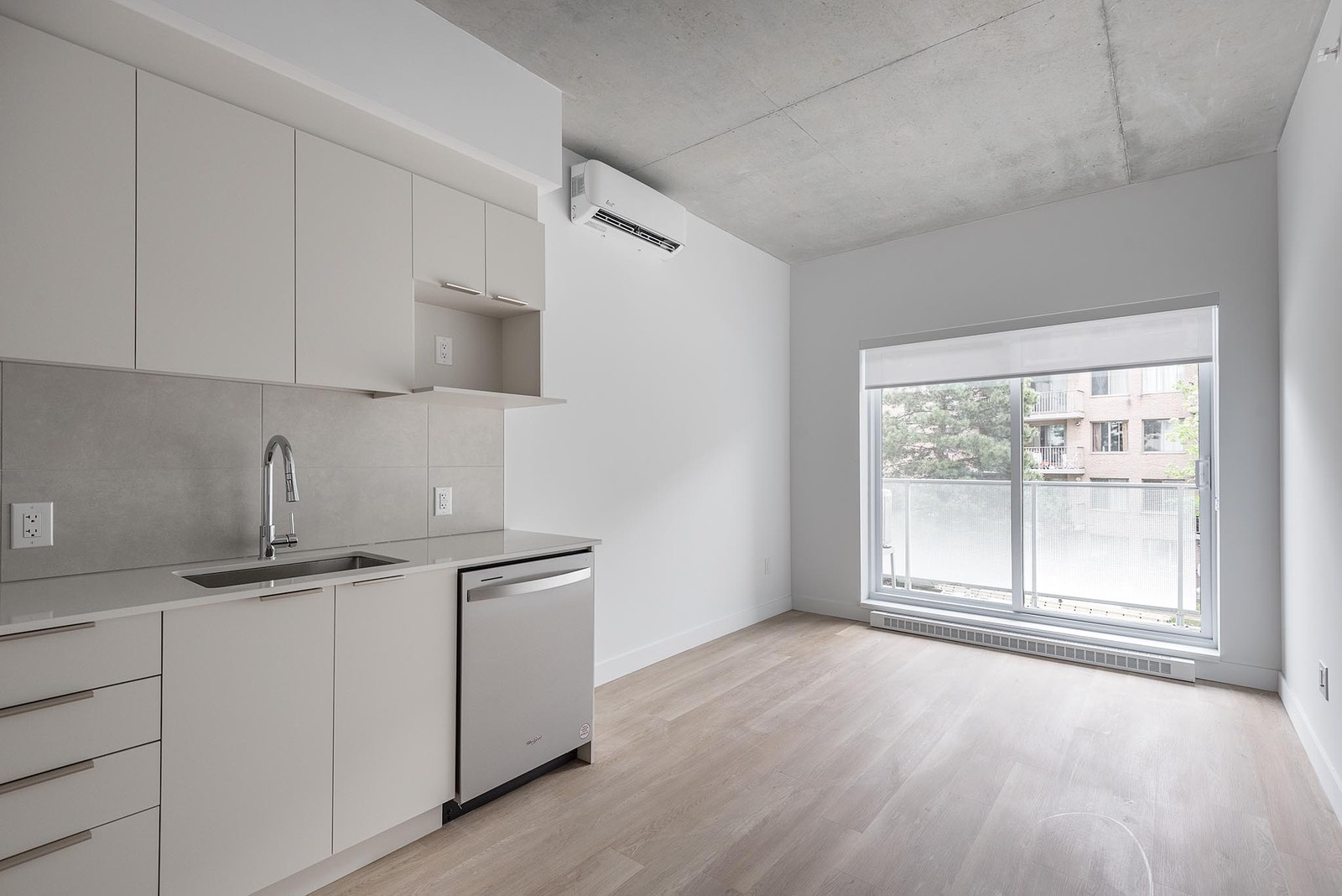 2600 Cavendish — photo 1