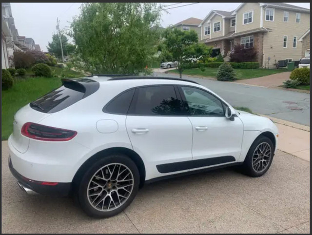 Porsche-Macan Sport Edition 2018 " Low KM, Excellent shape" in Other in City of Halifax - Image 4