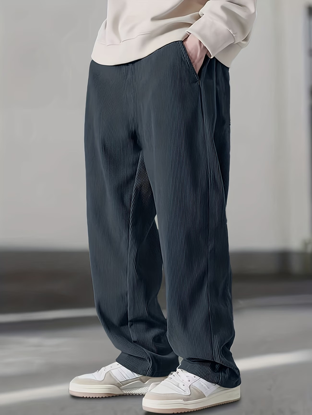 Men's Corduroy Straight Casual Trousers in Men's in Mississauga / Peel Region - Image 5