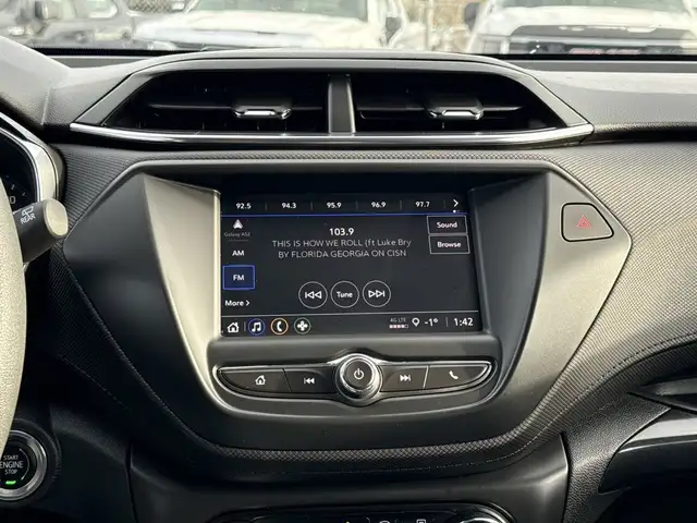 2023 Chevrolet Trailblazer LT in Cars & Trucks in Edmonton - Image 24