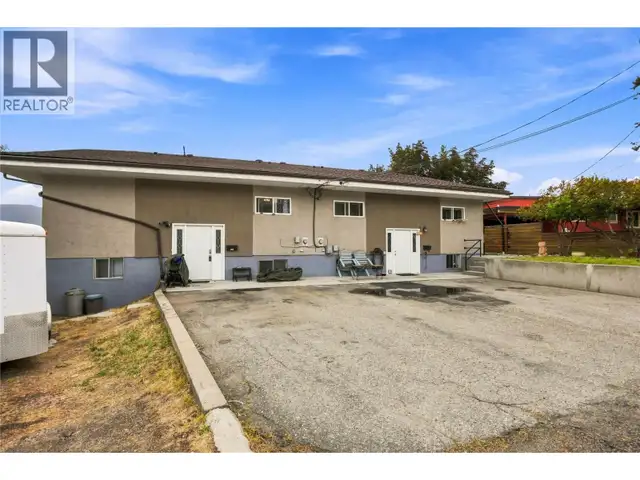355 & 357 Gwyer Street Penticton, British Columbia in Houses for Sale in Penticton - Image 3