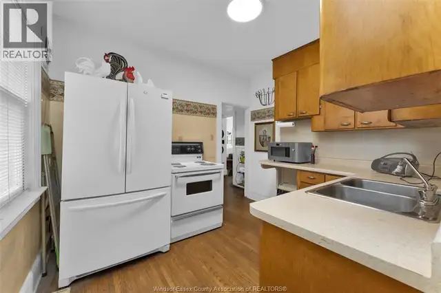 245-247 MCEWAN Windsor, Ontario in Houses for Sale in Windsor Region - Image 12