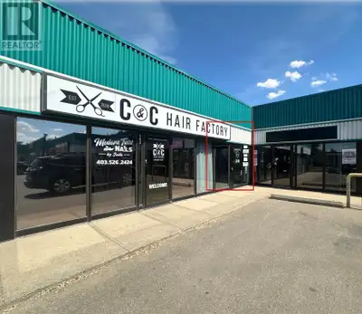 This 1,086 sq ft space on Dunmore Road SE offers abundant natural light, off-street and on-street pa...