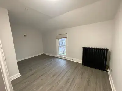Rooms for Students from $600 5 MINS FROM UNIVERSITY...