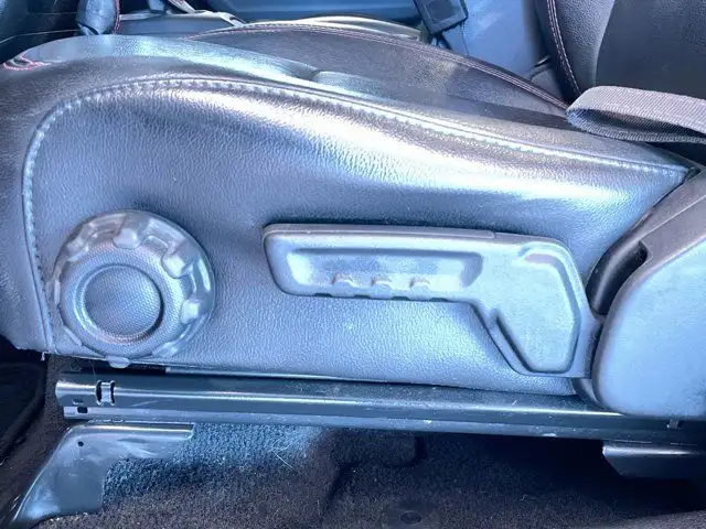 2021 Jeep Gladiator Rubicon | 4x4 | Remote start | Leather in Cars & Trucks in Prince George - Image 23