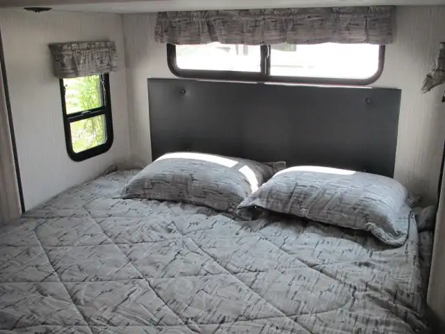 2023 SIERRA 391 FLRB-NEW LOADED FRONT LIVING-ON SALE $99,999!  in Travel Trailers & Campers in Ottawa - Image 28