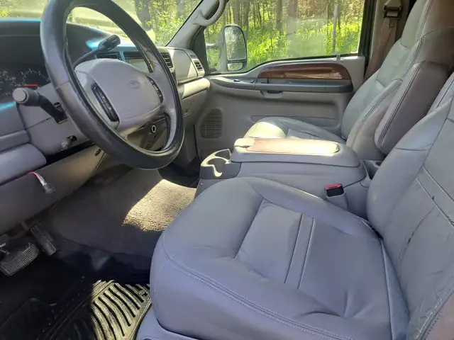 **** REDUCED **** Ford Excursion $25,000 In Extras ****520332039706398726