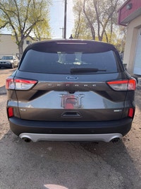 **CARS TRUCKS SUV 4X4 VAN AWD EDMONTON FINANCING AVAILABLE EASY FINANCING ** 2020 FORD ESCAPE SE ALL... (image 6)