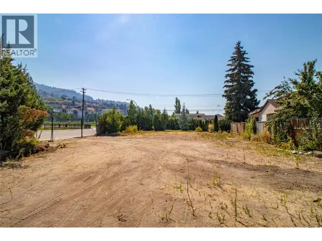105 Lee Avenue Penticton, British Columbia in Land for Sale in Penticton - Image 3