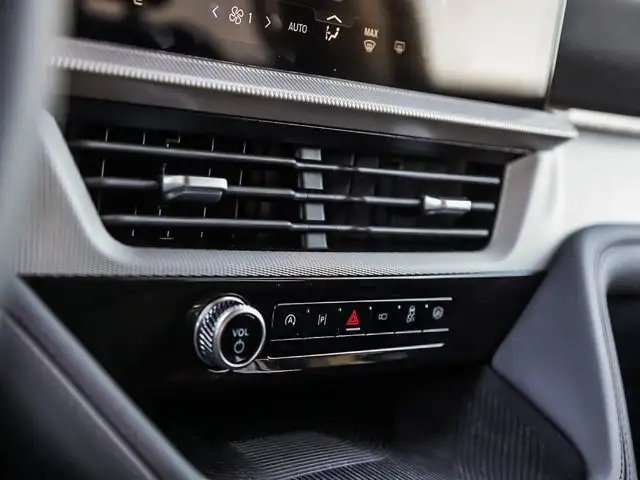 2026 Ford Explorer Active w/200A Pkg | Co-Pilot360 Assist6009591674031513622