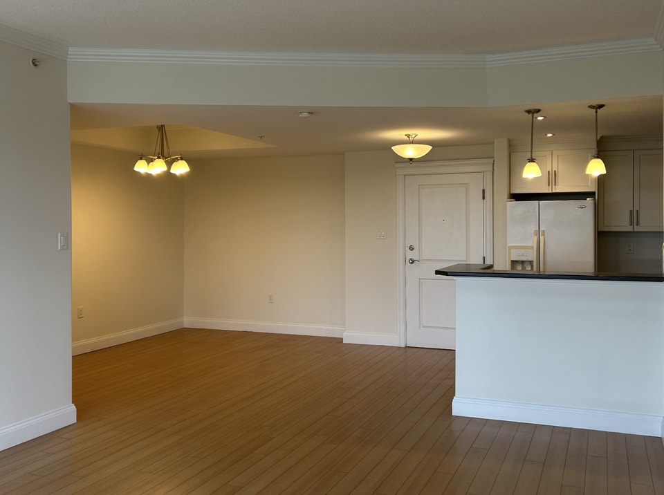 2 bedrooms/ 2 bathroom/ Panoramic View 5