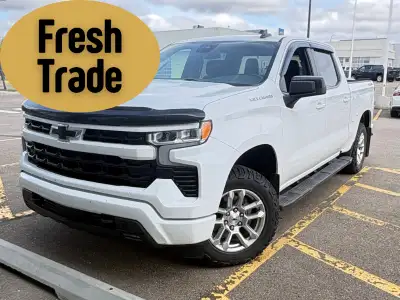Experience the perfect blend of power, technology, and safety with the 2022 Chevrolet Silverado 1500...
