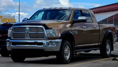 Engine: Straight 6 Cylinder Engine 6.7L/409CI Safety Equipment Advanced multistage front airbags Sup...