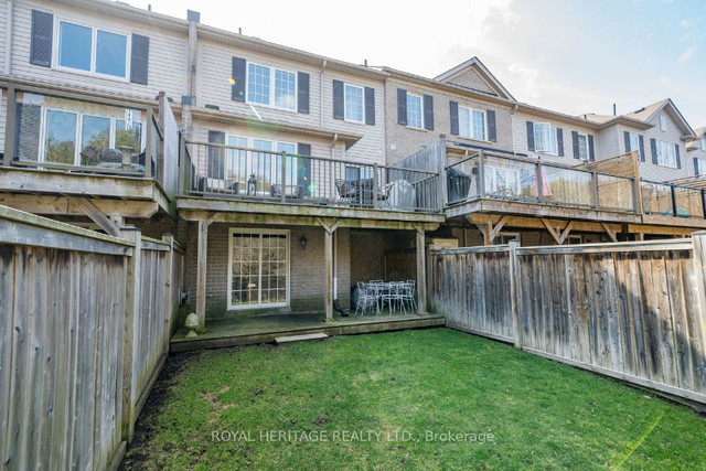 ⚡CHARMING 3 BDRM TOWNHOME EASY ACCESS TO AMENITIES! in Condos for Sale in Oshawa / Durham Region - Image 2