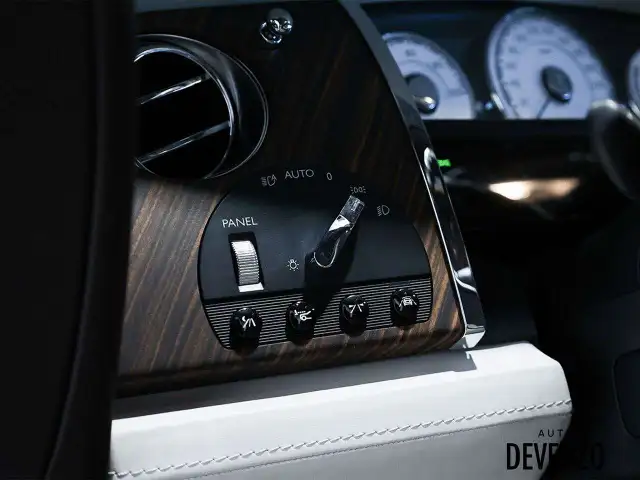 2020 Rolls-Royce Wraith Coupe5588340582239641621