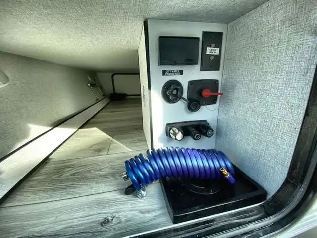 2025 EAST TO WEST Della Terra 250QB in Travel Trailers & Campers in Bedford - Image 17