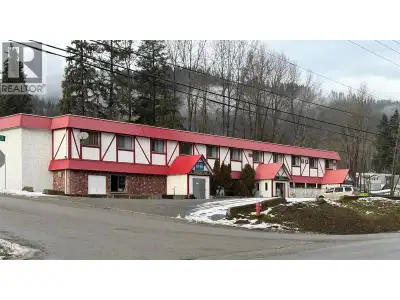 THIS 20 UNIT MOTOR INN WITH HIGHWAY EXPOSURE IS CENTRALLY LOCATED IN FRUITVALE, ONLY 15KM FROM TRAIL...