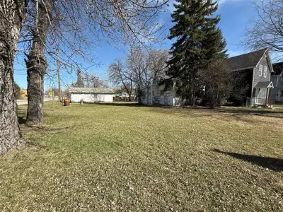 P07//Portage La Prairie/Build your dream home here!! This fantastic 66' x 99' lot is ready and await...