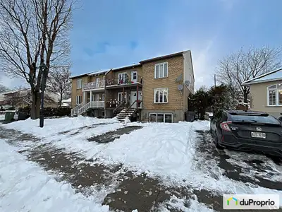 Superbes propriétés d'investissement (Triplex), situées à Montréal, dans un quartier paisible de Poi...