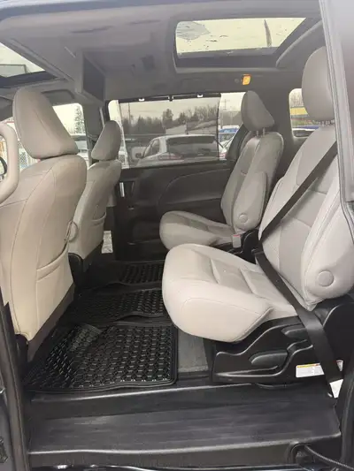 2017 TOYOTA SIENNA XLE LIMITED AWD WE FINANCE ALL CREDIT , View more