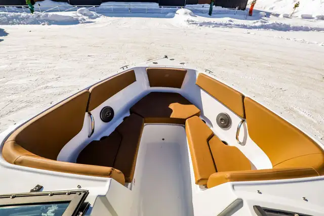 2026 Four Winns H2 Freedom in Powerboats & Motorboats in Rimouski / Bas-St-Laurent - Image 27