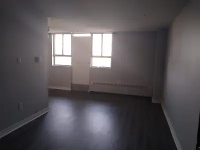 Two bedroom cono is available for rent. All rooms are spacious and have windows. Building is close t...