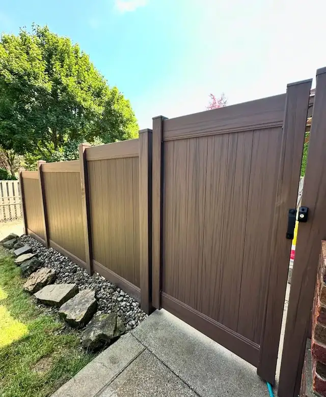 Fence Deck Fencing Deck builder Fence repair 647..955.60.74 in Decks & Fences in City of Toronto - Image 4