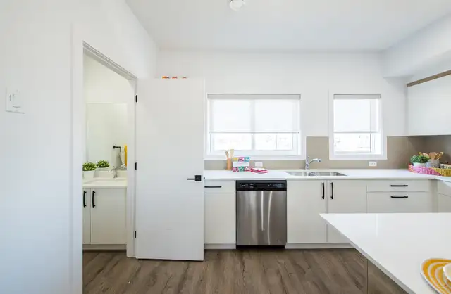 Breeze On Maple Way - Townhome House for Rent in Long Term Rentals in Edmonton - Image 13