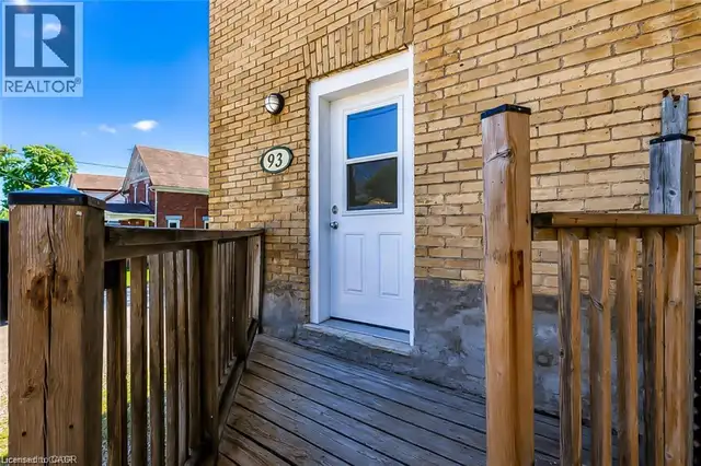 93 LANCASTER Street W Kitchener, Ontario in Houses for Sale in Kitchener / Waterloo - Image 4