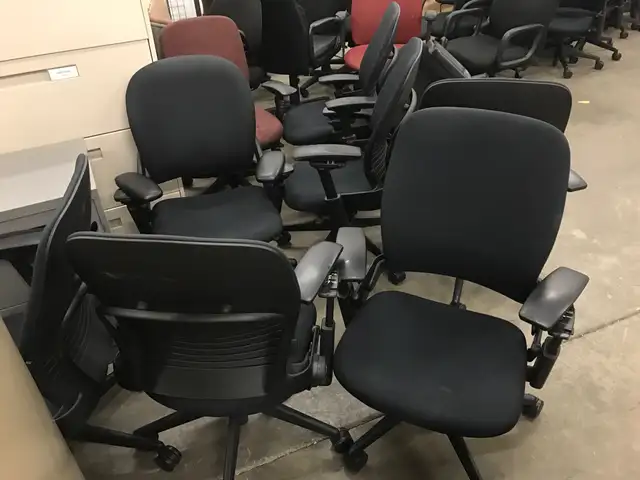 Stealcase Leap $600 in Chairs & Recliners in Mississauga / Peel Region - Image 7