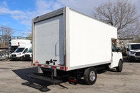 2019 GMC Savana CAMION IMPECCABLE / 2019 GMC SAVANA 3500 CUBE 12 PIEDS + DECK AVANT ROUE SIMPLE / AU... (image 3)