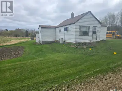 Cute 2 bedroom Home in a located in the quiet neighborhood of Norquay. This property would make the...