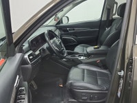 Accident Free! | 8-Speed Automatic Transmission | Active On-Demand All-Wheel Drive (AWD) System | Dr... (image 3)