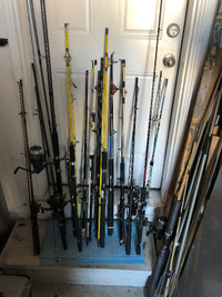 MANY PROFESSIONAL FISHING RODS & REELS