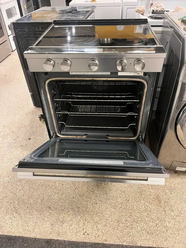 Whirlpool 30” Like New Stove  Fully Tested  30-Day Warranty in Stoves, Ovens & Ranges in Kitchener / Waterloo - Image 7