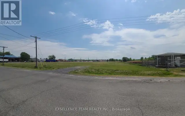 -- SOUTH BEECH STREET South Glengarry, Ontario in Land for Sale in Cornwall - Image 4