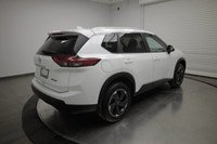 EVEREST WHITE PEARL TRICOAT, PANORAMIC ROOF, NAVIGATION SYSTEM, HEATED FRONT SEATS, ALL WHEEL DRIVE,... (image 4)