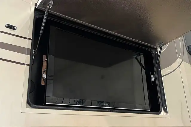 2014 MONACO DYNASTY 44PDQ in RVs & Motorhomes in Red Deer - Image 14