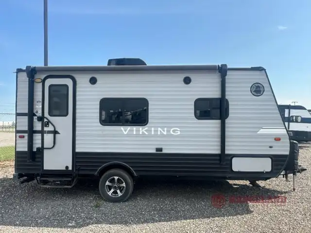 2019 Forest River RV Viking 17FB in Travel Trailers & Campers in Calgary - Image 4
