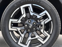 Odometer is 1726 kilometers below market average! Green 4D Crew Cab 2.5L I4 Shiftronic AWD, Sunroof,... (image 6)